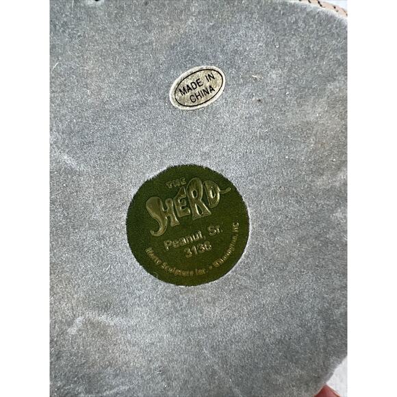 The‎ Herd Peanut Sr. Elephant #3136 Martha Carey Tusk Missing Small Chips - Picture 10 of 11